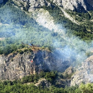 Un incendio nei boschi di Vinadio lo scorso 10 luglio