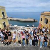 La Voce ... delle scuole: Studenti del Pellati a Ventotene nei panni degli eurodeputati per capire l'Europa La Voce ... delle scuole: Studenti del Pellati a Ventotene nei panni degli eurodeputati per capire l'Europa