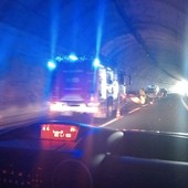 Un'immagine dell'incidente avvenuto in tangenziale di Raffaello Arnò