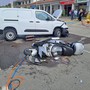 Scontro tra moto e furgone a Ferrere