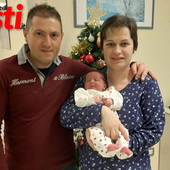 La piccola con mamma e papà