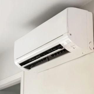 Installazione condizionatori a soffitto: soluzioni efficienti e moderne per il tuo comfort