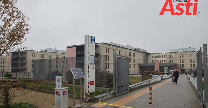 Un riparo dal sole per i malati, l'appello per una pensilina all'ingresso dell'ospedale