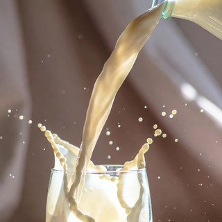 Latte in crisi, prezzi in caduta libera