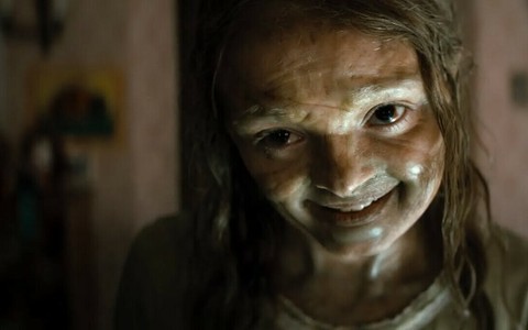 Questa settimana al cinema: Lee Cronin rianima La Mummia tra possessioni domestiche e gore perturbante