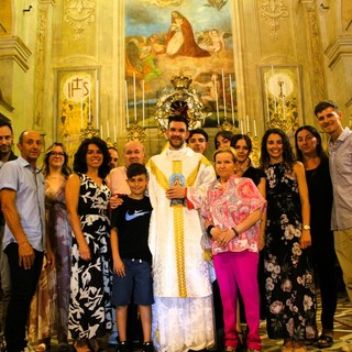Don Emanuele con la famiglia