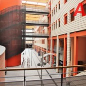 Dramma questa mattina al Massaia di Asti, uomo si getta dal terzo piano della piazza interna