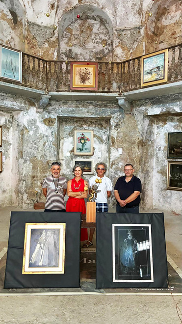 Da sinistra, Michele Formiglio, Sandra e Luigi Roseo e il parroco di Portacomaro don Luigino Trinchero. Da sinistra, Michele Formiglio, Sandra e Luigi Roseo e il parroco di Portacomaro don Luigino Trinchero.