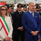 Il sindaco (qui con la fascia da presidente della Provincia) Maurizio Rasero e l'assessore ai lavori pubblici Stefania Morra