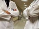 La burocrazia batte l'emergenza Covid, bloccati 1.175 medici piemontesi