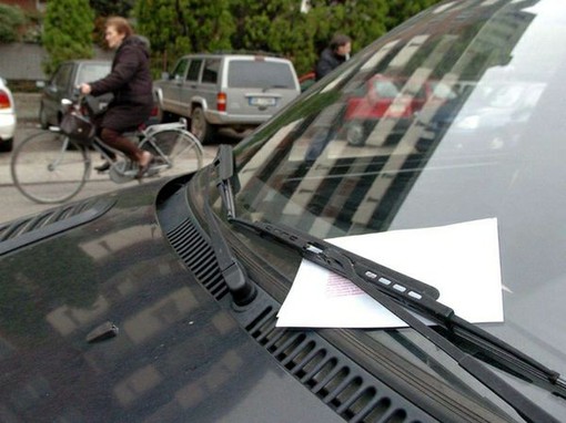 Multe in Piemonte nel 2025: Torino incassa 56 milioni di euro, Asti seconda per rapporto pro capite con 45 euro a residente