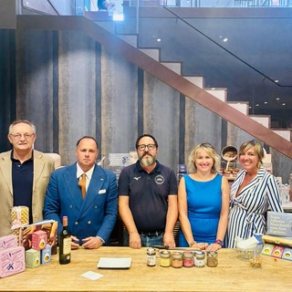 Nell'immagine, da sinistra a destra: Enzo Crucco, Gabriele Carenini, Alberto Marchetti, Simona Paniati, Silvia Izzo