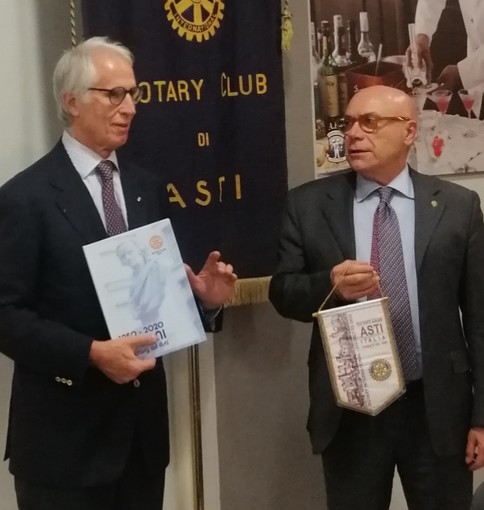 Giovanni Malagò con il presidente Rotary Club Asti Maurizio Mela