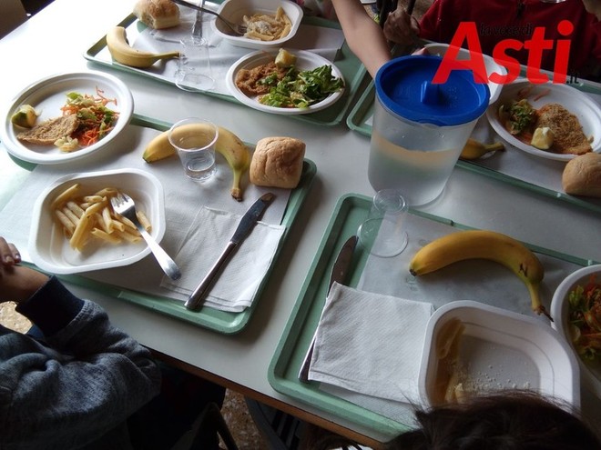 Una mensa scolastica astigiana Una mensa scolastica astigiana