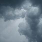 METEO / Ondata di calore, respiro serale e temporali alpini: i due volti dell'estate nel Nord-Ovest METEO / Ondata di calore, respiro serale e temporali alpini: i due volti dell'estate nel Nord-Ovest