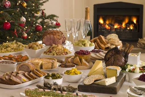 Natale con i tuoi… mangiando bene e senza rimorsi. È possibile? La prossima puntata di Backstage aiuterà nelle scelte
