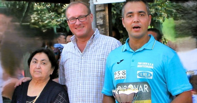 Nonna Maria insieme al sindaco Paolo Luzi e al nipote
