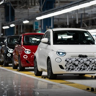 Parco auto, Asti maglia nera in Piemonte per impatto ambientale e ritardo sull'ibrido
