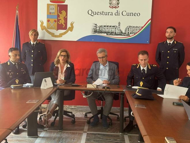 Il procuratore di Asti Biagio Mazzeo in conferenza stampa Il procuratore di Asti Biagio Mazzeo in conferenza stampa