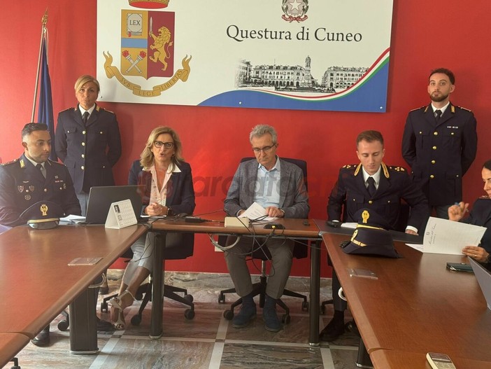 Il procuratore di Asti Biagio Mazzeo in conferenza stampa Il procuratore di Asti Biagio Mazzeo in conferenza stampa