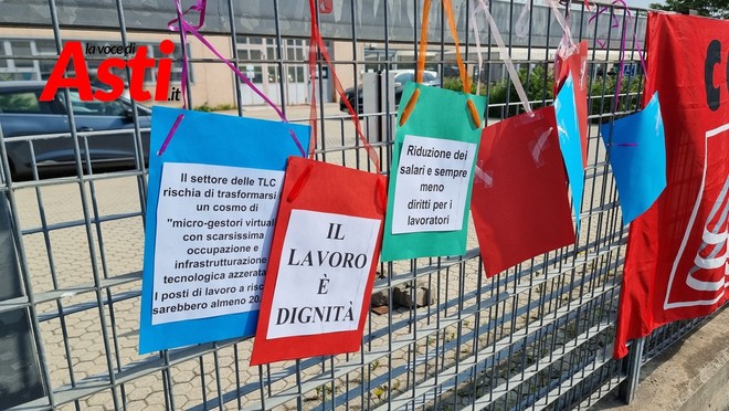 Immagini d'archivio riferite a un precedente presidio di fronte alla sede astigiana di Konecta