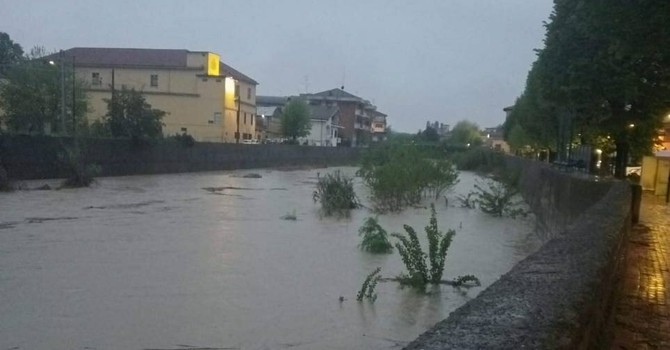 Il Belbo a Nizza durante l'alluvione dello scorso aprile