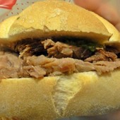 Pausa pranzo: un piemontese su 4 mangia rimanendo alla scrivania dell'ufficio