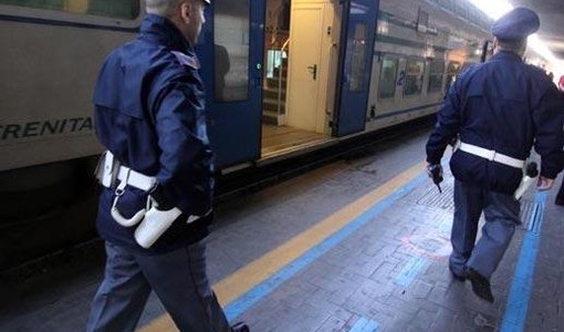 Sicurezza in stazione, i sindacati di polizia lanciano l'allarme Sicurezza in stazione, i sindacati di polizia lanciano l'allarme