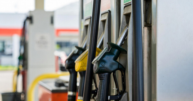 Carburanti: Federconsumatori lancia l'allarme "prezzi in salita nonostante il calo del petrolio" e chiede interventi immediati