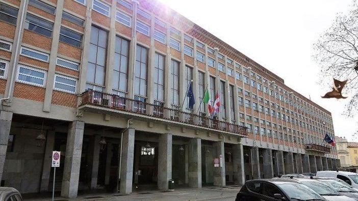 Crisi DHL a Cocconato, la Prefettura chiama le parti al tavolo: “Massima attenzione al destino dei lavoratori”