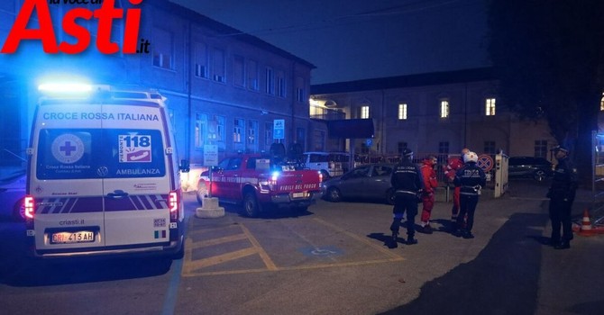 I primi soccorsi a palazzo Mandela (ph.Merfephoto) I primi soccorsi a palazzo Mandela (ph.Merfephoto)