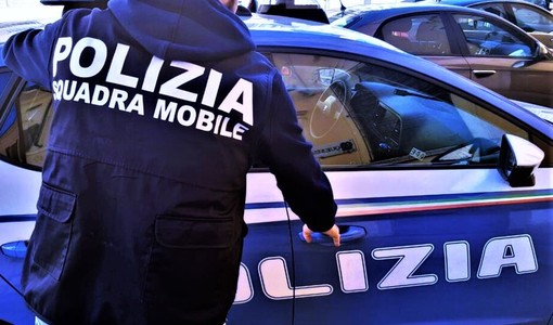 Contrasto alla criminalità, blitz della Polizia di Stato in 26 città del centro e nord Italia Contrasto alla criminalità, blitz della Polizia di Stato in 26 città del centro e nord Italia