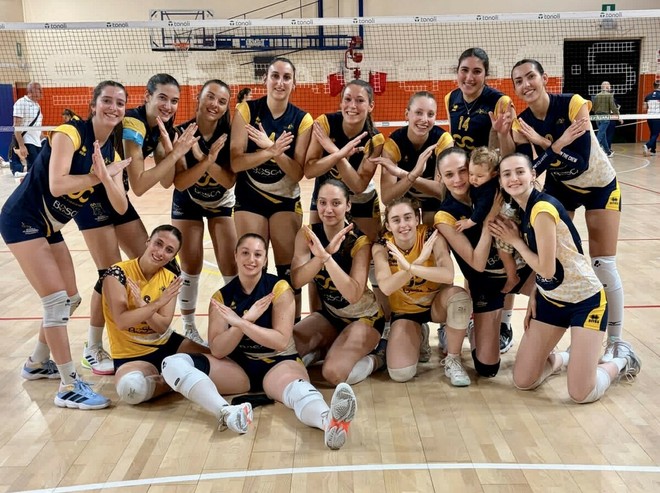 Volley: doppio 3-1 della PVB Canelli a Pinerolo: vincono Serie B2 e Serie D