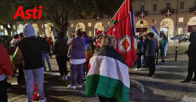 Il presidio ad Asti in sostegno della Flotilla (Merphefoto)