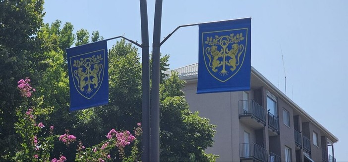 Le bandiere di Don Bosco vincitore del Palio 2025