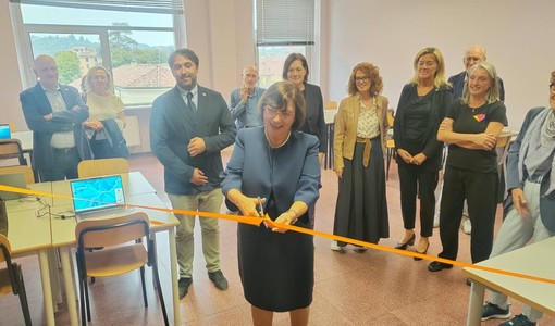 La voce... Delle scuole: l’Istituto Pellati di Nizza Monferrato festeggia 90 anni di storia La voce... Delle scuole: l’Istituto Pellati di Nizza Monferrato festeggia 90 anni di storia
