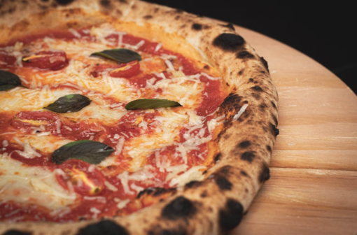 Come gustare la cucina italiana durante un viaggio nel Paese?