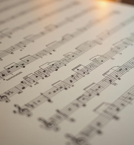Asti, musica e generosità: un cittadino dona volumi e spartiti al Civico Istituto Verdi