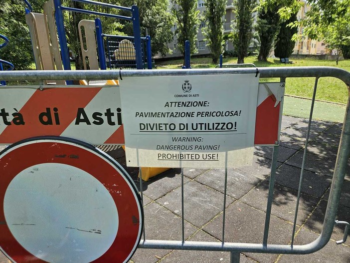 Parco Biberach, area giochi transennata: Malandrone chiede tempi certi per la messa in sicurezza Parco Biberach, area giochi transennata: Malandrone chiede tempi certi per la messa in sicurezza