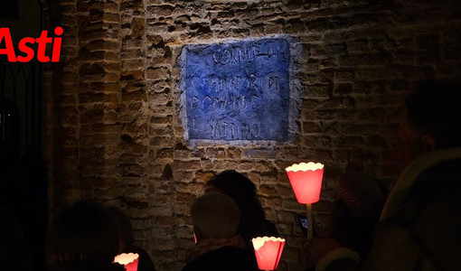 Castagnole Monferrato, al via la rassegna teatrale amatoriale nel Cortile dei Camminatori di Domande Castagnole Monferrato, al via la rassegna teatrale amatoriale nel Cortile dei Camminatori di Domande