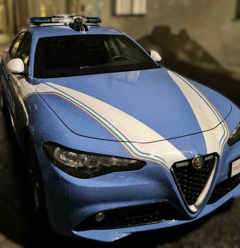 Controlli della Polizia di Stato ad Asti: festa non autorizzata in uno scantinato, sanzioni e ammonimenti per due esercizi commerciali