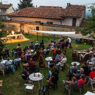 Torna il Quadila Festival di Albugnano: dal 9 al 26 luglio un viaggio sensoriale tra teatro, musica e paesaggio