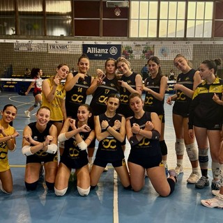 Una bella immagine delle ragazze della Pallavolo Valle Belbo