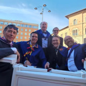 Tittia al suo ritorno in pubblico al corteo del Nicchio (Ph. courtesy Gazzetta di Siena)