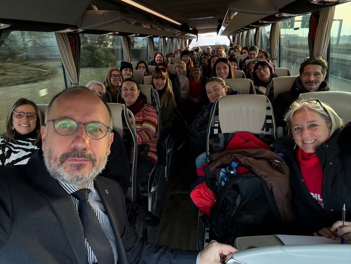 Rasero sul pullman con i lavoratori Konecta verso il presidio di Torino
