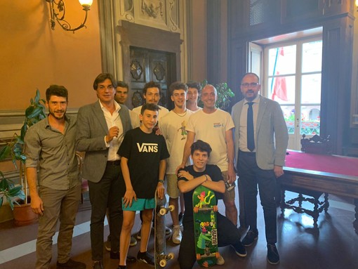 Gli organizzatori con il sindaco e l'assessore allo Sport Mario Bovino
