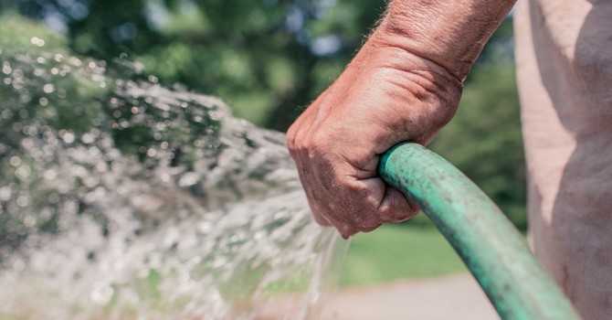 Emergenza idrica: a Castelnuovo Belbo scatta il divieto di consumo non essenziale