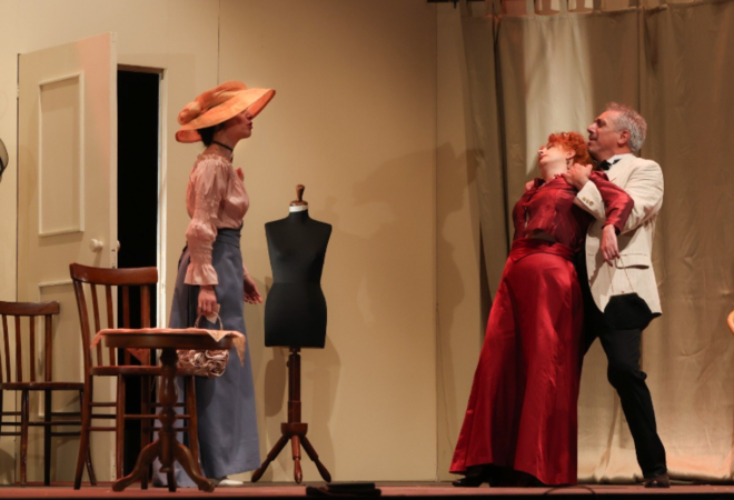 A Nizza Monferrato "Sarto per signora": la farsa di Feydeau con Max Pisu e Chiara Salerno A Nizza Monferrato "Sarto per signora": la farsa di Feydeau con Max Pisu e Chiara Salerno