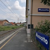 Disagi al passaggio a livello al Mussotto, il Comune  di Alba guarda oltre il guasto: “Serve un piano di ammodernamento della linea”