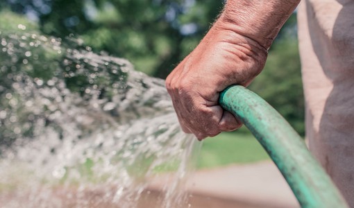 Emergenza idrica: a Castelnuovo Belbo scatta il divieto di consumo non essenziale Emergenza idrica: a Castelnuovo Belbo scatta il divieto di consumo non essenziale